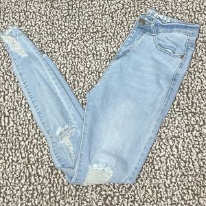 Super skinny pastel jeans!